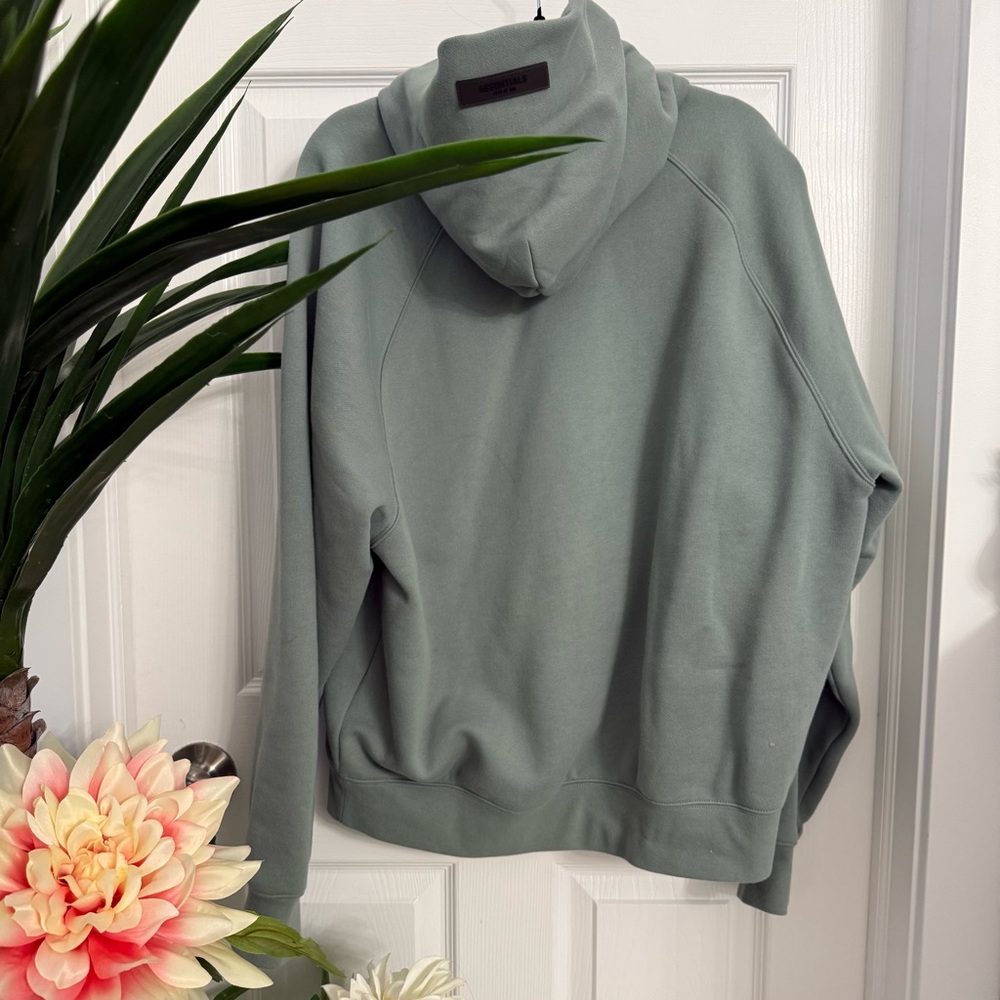 ๐๐ฝ FEAR OF GOD Essentials Green Pullover Hoodie with Rubber Logo - Picture 7 of 10